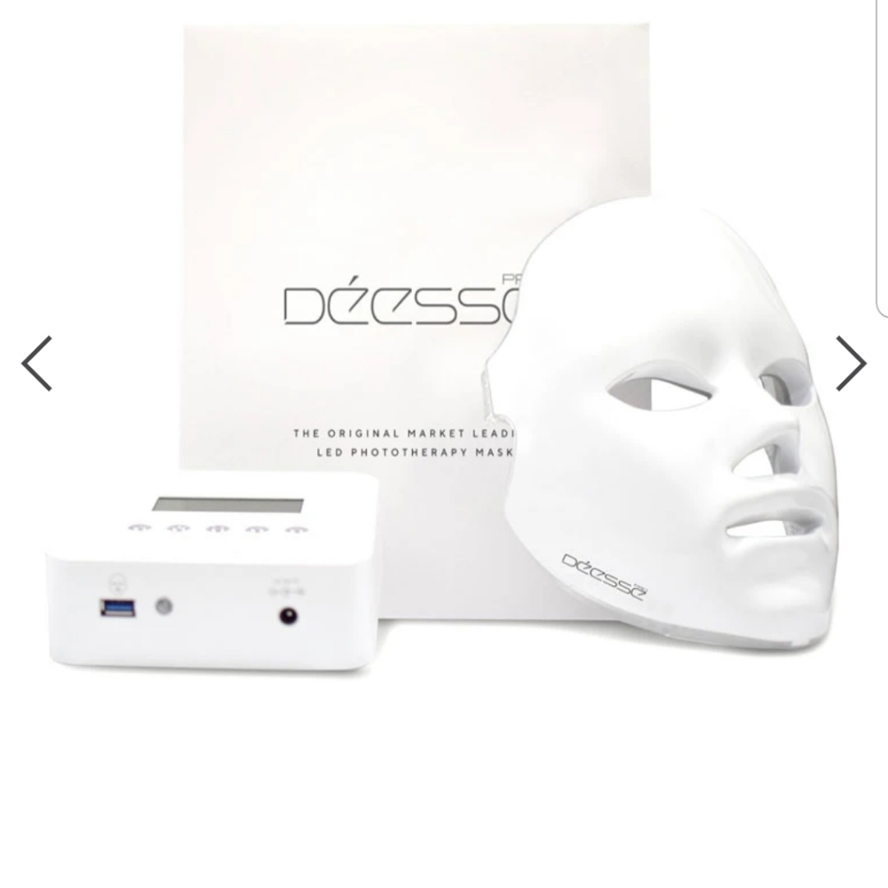 Dessee Pro LED mask